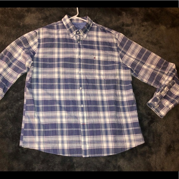Tommy Hilfiger Men’s Button Down Long Sleeve Shirt - Picture 2 of 7